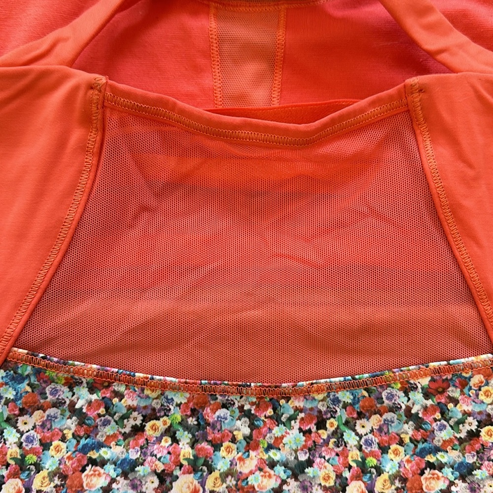 LULULEMON Racerback workout top - Picture 4 of 4